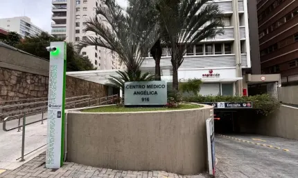 Sala comercial à venda com 47m² distribuídos em 3 ambientes, ideal para escritórios, consultórios, localizada a apenas 10 minutos da estação Santa Cecília