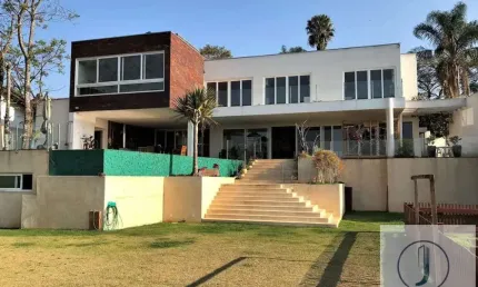 Casa em condomínio fechado com 4 quartos para alugar no Granja Viana, Carapicuíba 