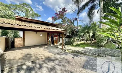 GRANJA VIANA ALDEIA DA FAZENDINHA COM 5 DORMS  SENDO 3 STES.