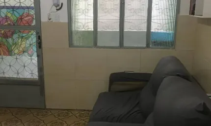 Casa em vila no centro próximo ao metrô e rodoviária com comércio.