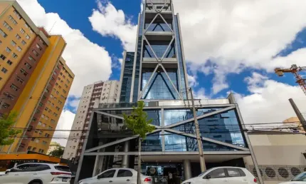 Água verde - sala comercial semimobiliada, bem localizada.