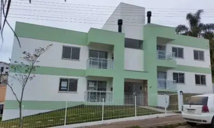 Apartamento em Santo Amaro da Imperatriz - SC, amplo, bem localizado e financiável.