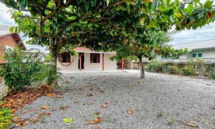 Sua casa na Pinheira SC(PORTEIRA FECHADA) - 350 metros do mar