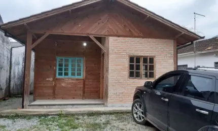 Casa no centro de Santo Amaro da Imperatriz SC - escritura pública e melhor preço