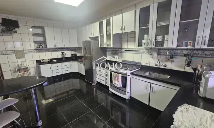 Casa com 3 quartos à venda na Rua Bernardes Carvalho, 157, Santa Terezinha, Belo Horizonte