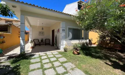 Casa com 3 dormitórios à venda, 130 m² por R$ 650.000,00 - Ogiva - Cabo Frio/RJ
