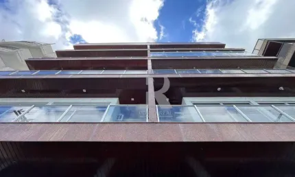 Cobertura com 3 dormitórios à venda, 250 m² por R$ 1.600.000 - Praia do Forte - Cabo Frio/RJ