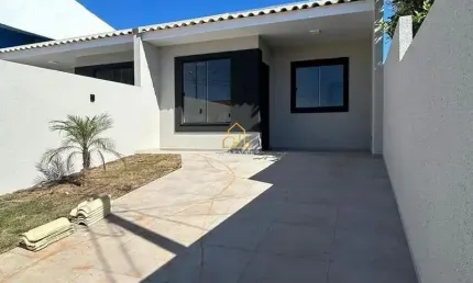 Seu novo lar espera por você no contorno!apresentamos esta linda casa com 2 dormitórios, projetada para oferecer o equilíbrio perfeito entre conforto, estilo e praticidade