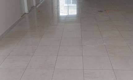Linda Casa Duplex  para locação com 3 quartos sendo 2 suites