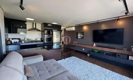 Cobertura duplex mobiliada no bairro América em Joinville/SC.