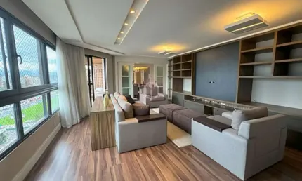 Cobertura duplex mobiliada no bairro América em Joinville/SC.