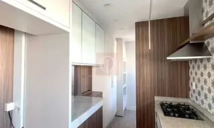 Apartamento semimobiliado no bairro América em Joinville/SC.