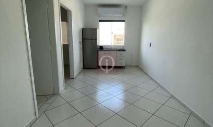 Apartamento com 1 quarto para alugar no Espinheiros, Joinville 