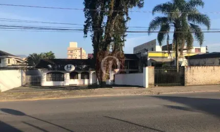 Terreno a venda no bairro glória em joinville, frente com a anhanguera.