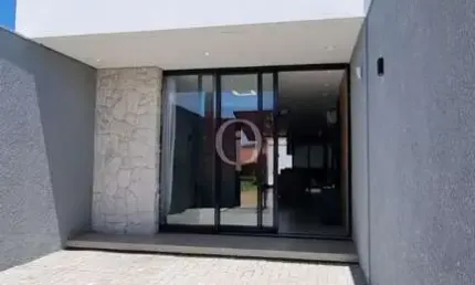 Verão chegando e a oportunidade de adquirir a sua casa de praia chegou!
