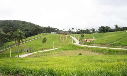 Terreno em condomínio fechado  alto padrão em campo alegre.