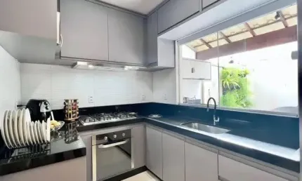 Linda casa pronta pra morar no Jardim das flores - Osasco
