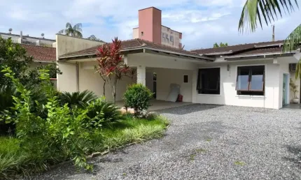 Casa 3 Quartos com Suíte à Venda no Costa e Silva Joinville