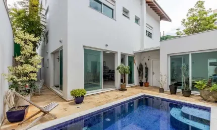 Casa de Luxo em Alto de Santana, com 6 quartos, 6 suítes, 9 banheiros, 6 vagas na garagem, 360m²