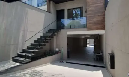 Casa à venda em Jardim São Paulo(zona Norte), 3 quartos, 3 suítes, 2 salas e 4 vagas, 200m²