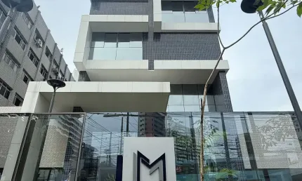 Apartamento Exclusivo nos Aflitos – 252m², 1 por andar, Vista Panorâmica para o The British Country Club
