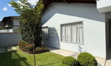 Casa com 3 quartos à venda no Jaraguá Esquerdo, Jaraguá do Sul  por R$ 700.000