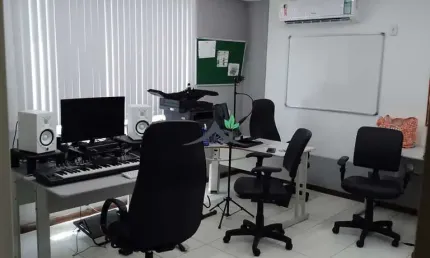 Sala comercial para alugar na Avenida Juracy Magalhães Júnior, 500, Rio Vermelho, Salvador, 51 m2 por R$ 2.510