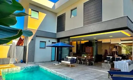 Casa em condomínio fechado com 5 quartos à venda no Glória