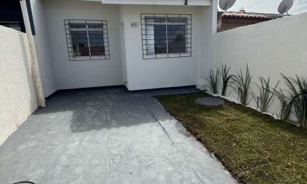Casa com 2 quartos à venda na Rua Estêvão Manika, Santa Cândida, Curitiba