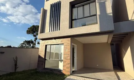 Casa à venda na Rua José Wosch Sobrinho, Tingui, Curitiba