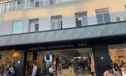 Sala comercial para alugar na Rua Felipe Schmidt, 249, Centro, Florianópolis, 40 m2 por R$ 3.400