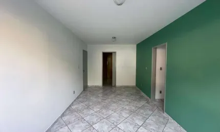 Apartamento com 3 quartos para alugar na Rua Professora Antonieta de Barros, 732, Canto, Florianópolis, 78 m2 por R$ 2.100