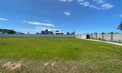 Terreno em condomínio arabuta alto padrão - campeche
