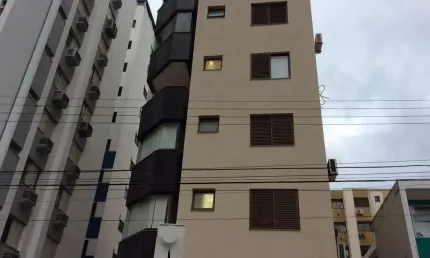 Apartamento  com 3 Dormitórios (Suítes) - Centro de Florianópolis/Sc