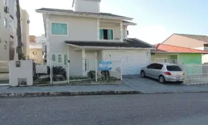 Casa com 3 quartos à venda na Rua Trieste, 180, Pagani, Palhoça