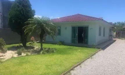Casa com 2 quartos à venda na Rua Maria Leopoldina da Silva, 1170, Pachecos, Palhoça, 87 m2 por R$ 450.000