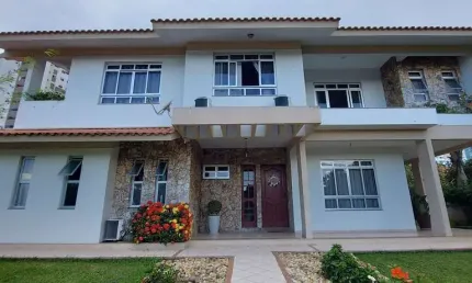 Casa com 4 quartos à venda na Rua Doralice Ramos Pinho, 1133, Jardim Cidade de Florianópolis, São José