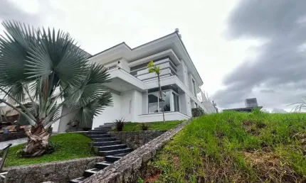 Casa com 4 quartos à venda na Rua dos Tiés, 379, Pedra Branca, Palhoça, 257 m2 por R$ 1.900.000