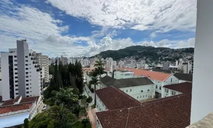 Apartamento 04 dormitórios próximo colegio coração de jesus
