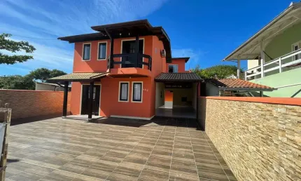 Casa com 4 quartos à venda na Rua Elisa da Silva Lucas, 13, Pinheira, Palhoça, 150 m2 por R$ 890.000