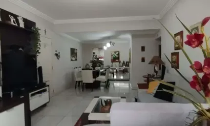 Oportunidade Única no Coração de Florianópolis ?  Apartamento Alto Padrão