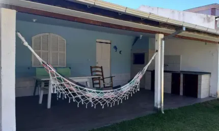 Terreno com duas casas próximo à praia na Praia do Meio Palhoça