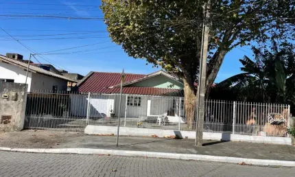 Casa com 3 quartos à venda na Rua Américo Vespúcio, 59, Barra do Aririú, Palhoça