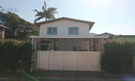 Apartamento com 2 quartos para alugar na Mihail Dimitri Alves, 12, Forquilhinhas, São José