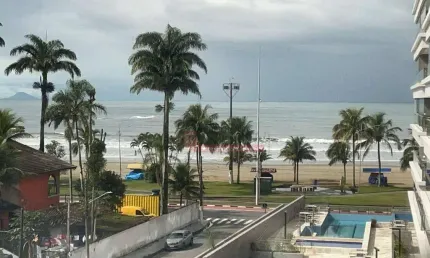 Apartamento com vista permanente para o mar, andar alto. Oportunidade