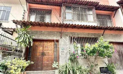 EXCELENTE CASA DE VILA 3 QUARTOS 2 SUITES 2 VAGAS EM ICARAÍ!!