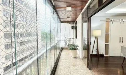 EXCELENTE APARTAMENTO 4 QUARTOS 2 SUÍTES 3 VAGAS VARANDA SOL DA MANHÃ NA QUADRA DA PRAIA EM ICARAÍ!!