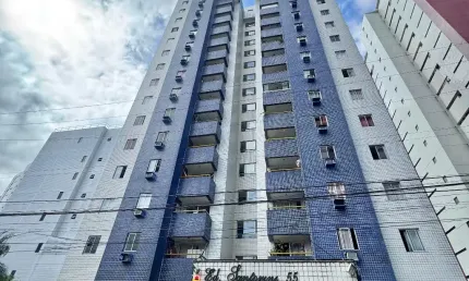 Vendo apartamento com 2 quartos nos Aflitos/Rosarinho