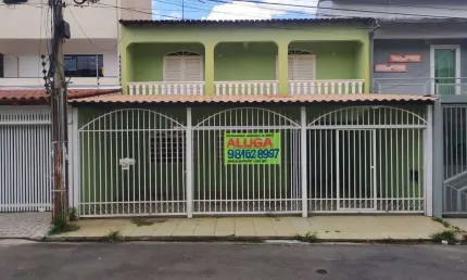 Aluga-se Sobrado de 4 Quartos - QN 7 Conjunto 24 - Riacho Fundo I