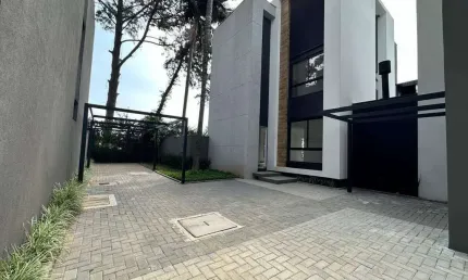 Imóvel para venda possui 470 metros quadrados com 3 quartos em Jardim Gueda